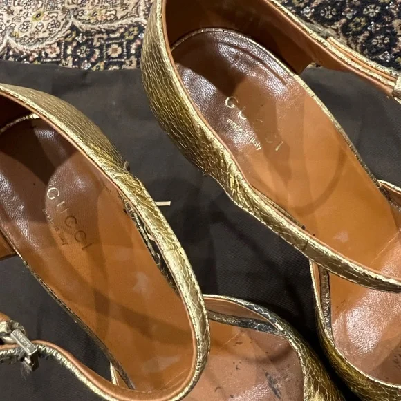 Gucci Gold Lamé platform sandals - Picture 8 of 8